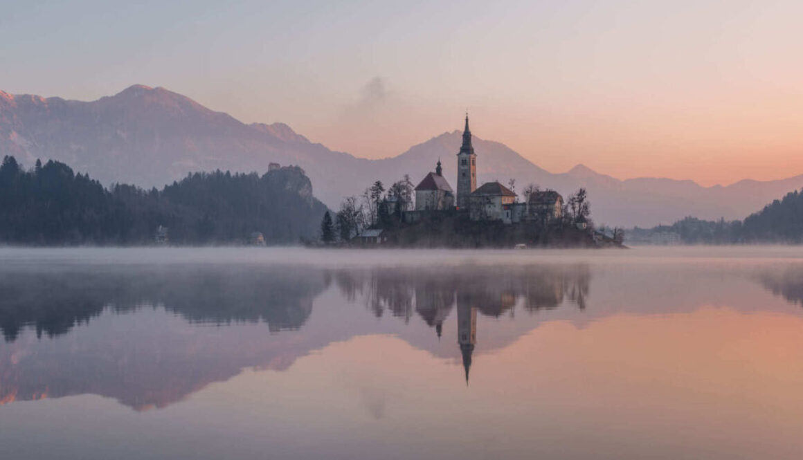 church-in-the-middle-of-lake